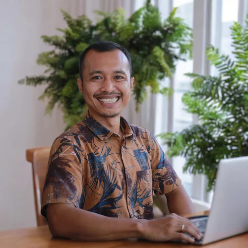 Ginting - Head of Sales Division