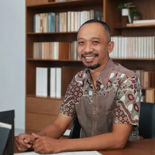Wahmuji - President Director